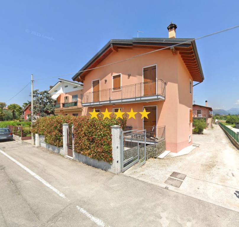 casa indipendente in vendita a Pescantina