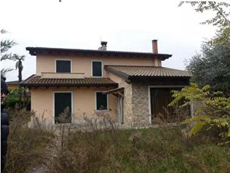 casa indipendente in vendita a Pescantina