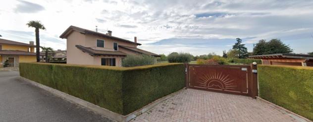 casa indipendente in vendita a Pescantina