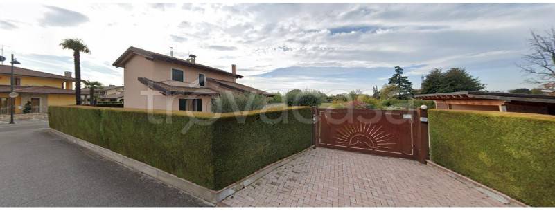 casa indipendente in vendita a Pescantina