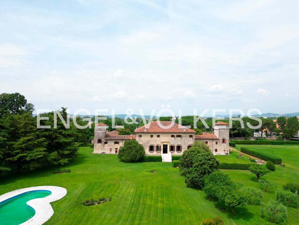 villa in vendita a Pescantina in zona Settimo