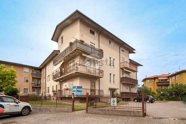 appartamento in vendita a Pescantina in zona Ospedaletto