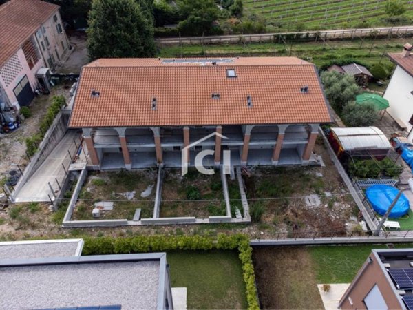 appartamento in vendita a Pescantina in zona Ospedaletto
