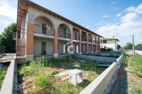 appartamento in vendita a Pescantina in zona Ospedaletto