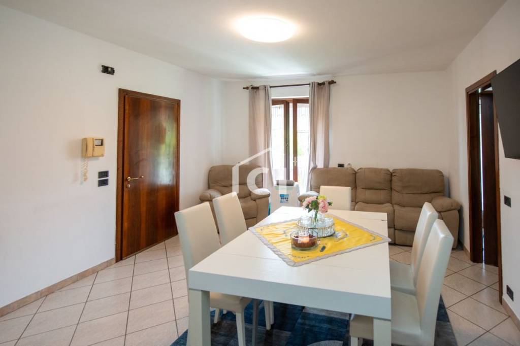 appartamento in vendita a Pescantina in zona Santa Lucia
