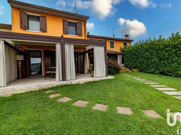 casa indipendente in vendita a Pescantina