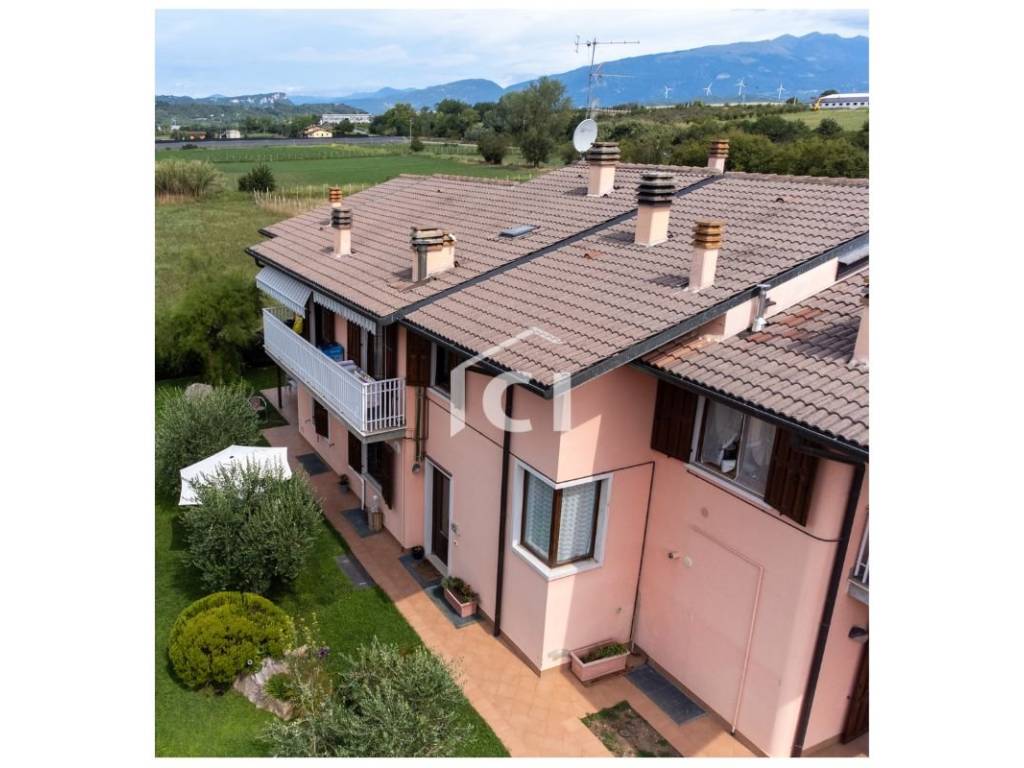 appartamento in vendita a Pescantina in zona Santa Lucia