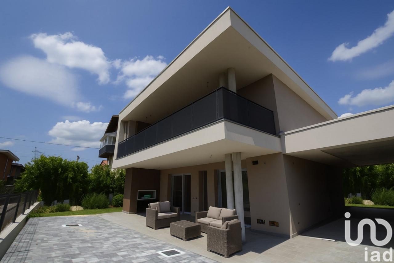 casa indipendente in vendita a Pescantina