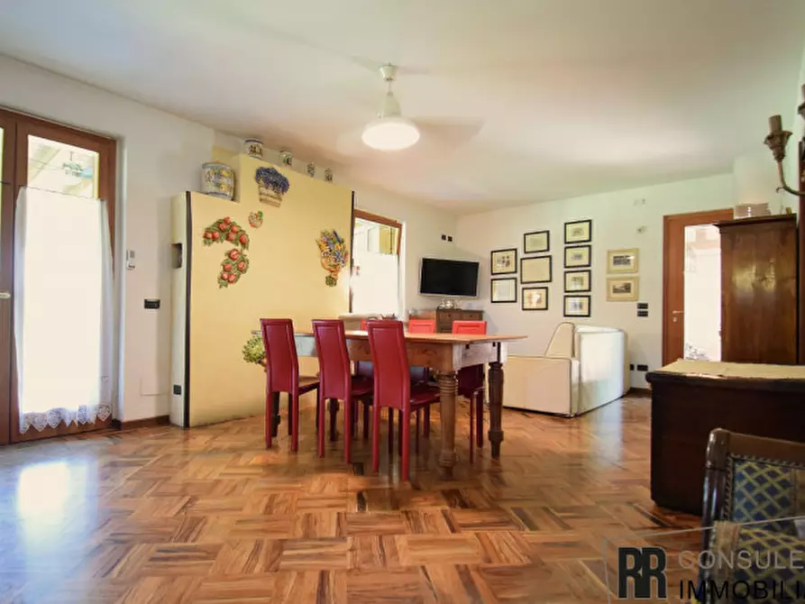 casa indipendente in vendita a Pescantina