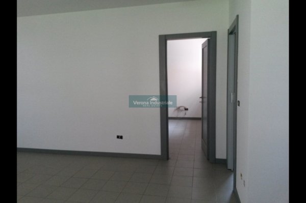 ufficio in vendita a Pescantina