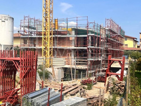 casa indipendente in vendita a Pescantina