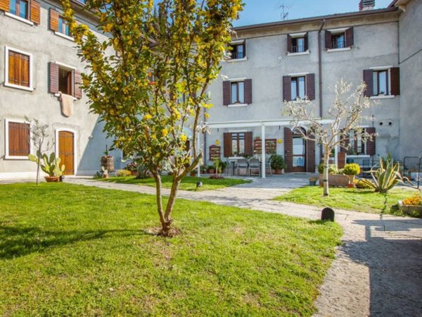 casa indipendente in vendita a Pescantina