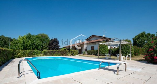 casa indipendente in vendita a Pescantina