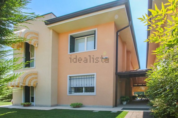 casa indipendente in vendita a Pescantina