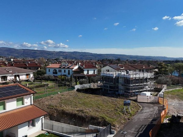 casa indipendente in vendita a Pescantina in zona Settimo