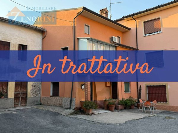 casa indipendente in vendita a Pescantina