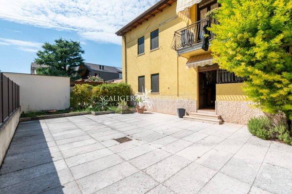 casa indipendente in vendita a Pescantina