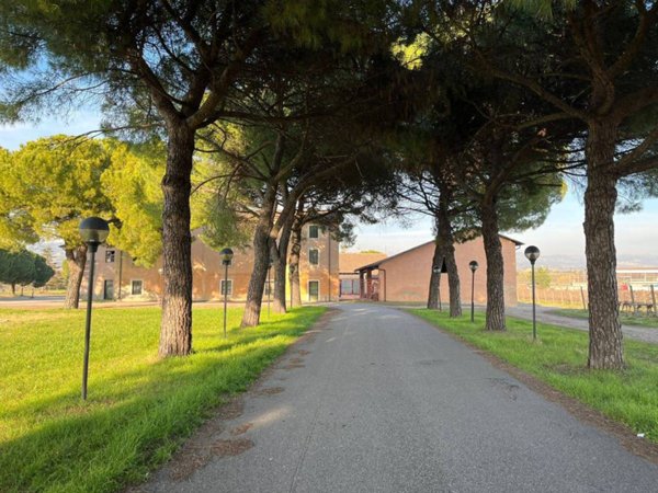 casa indipendente in vendita a Pescantina