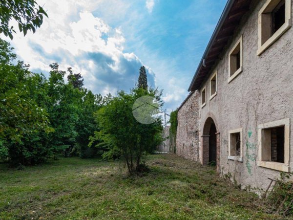 casa indipendente in vendita a Pescantina in zona Arcè