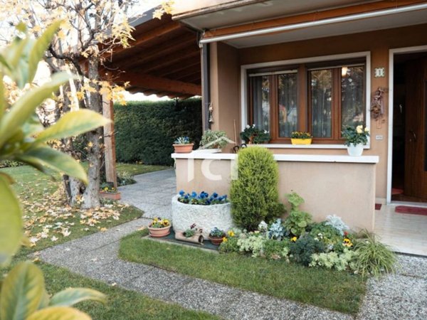 casa indipendente in vendita a Pescantina in zona Balconi
