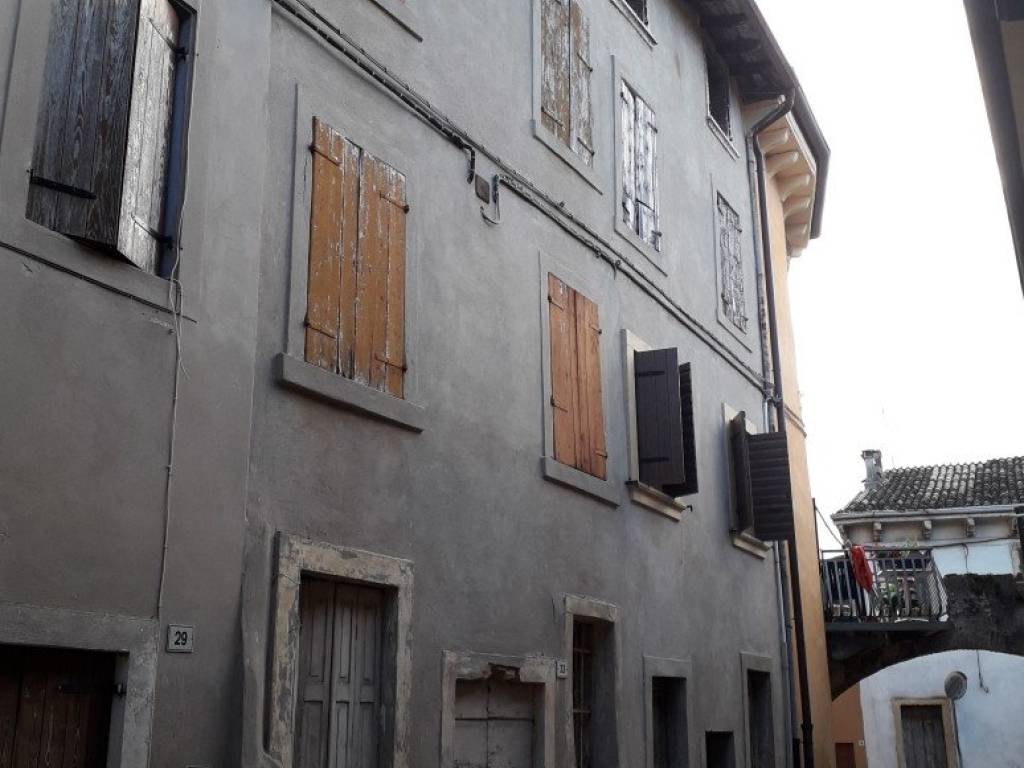 intera palazzina in vendita a Pescantina