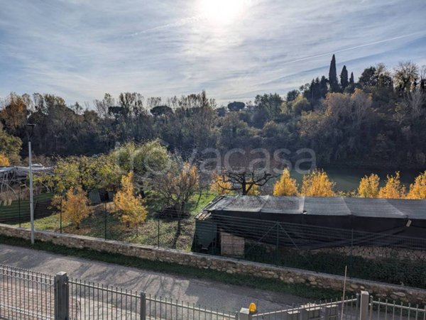 casa indipendente in vendita a Pescantina
