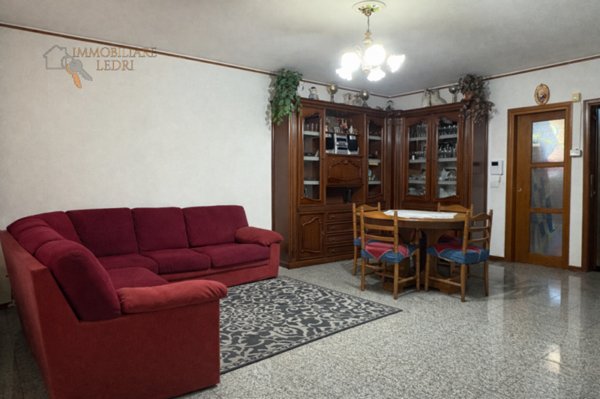 casa indipendente in vendita a Pescantina