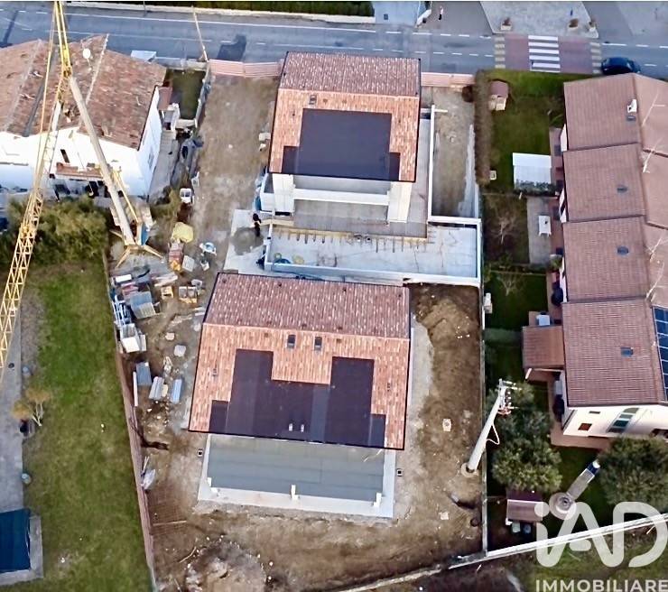 casa indipendente in vendita a Pescantina in zona Santa Lucia