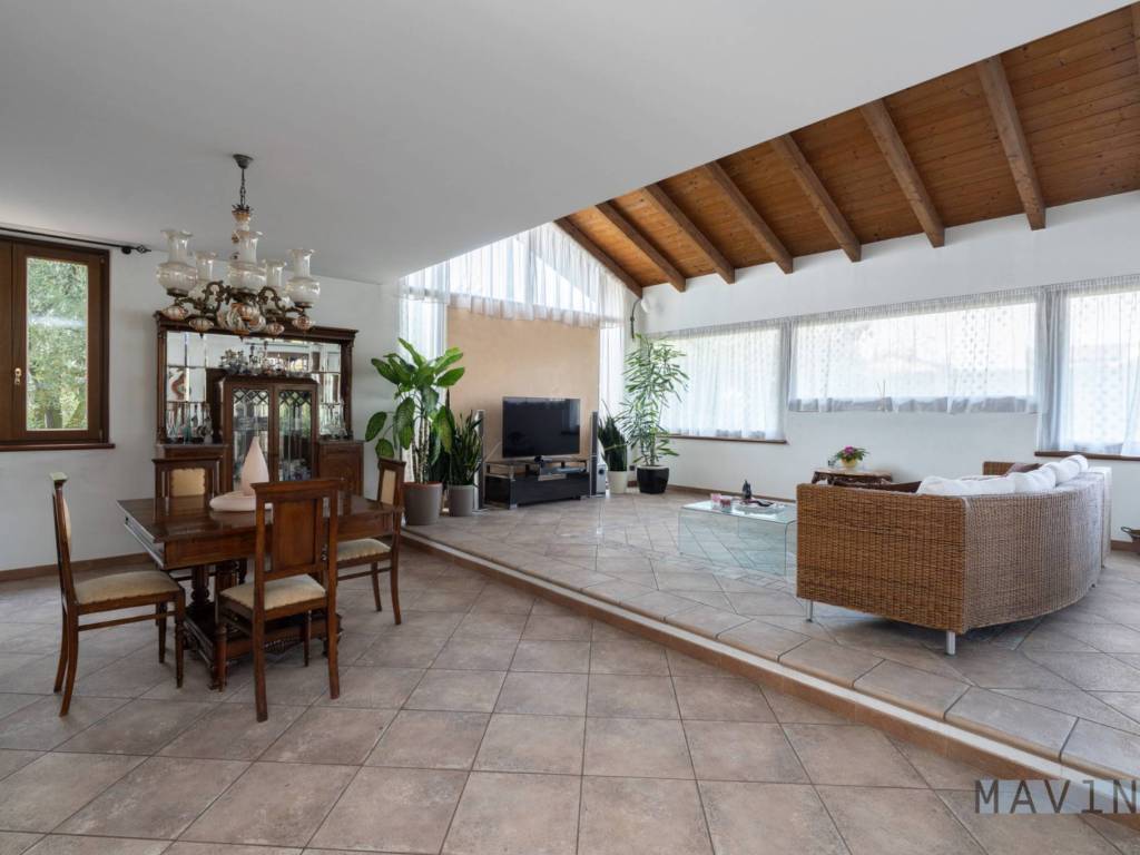 casa indipendente in vendita a Pescantina in zona Settimo