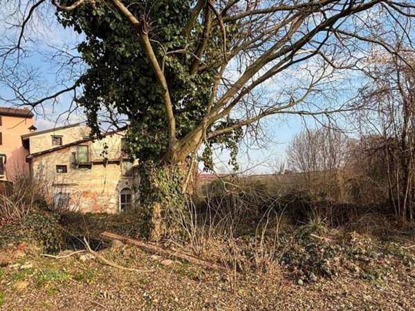 casa indipendente in vendita a Pescantina