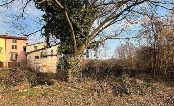 casale in vendita a Pescantina in zona Settimo