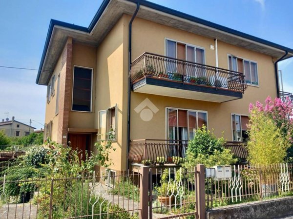 appartamento in vendita a Pescantina in zona Balconi