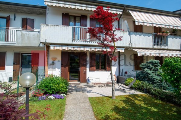casa indipendente in vendita a Pescantina in zona Balconi
