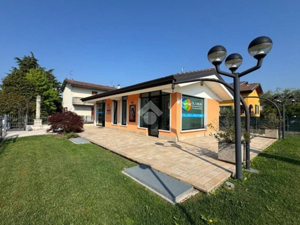 ufficio in vendita a Pescantina in zona Settimo