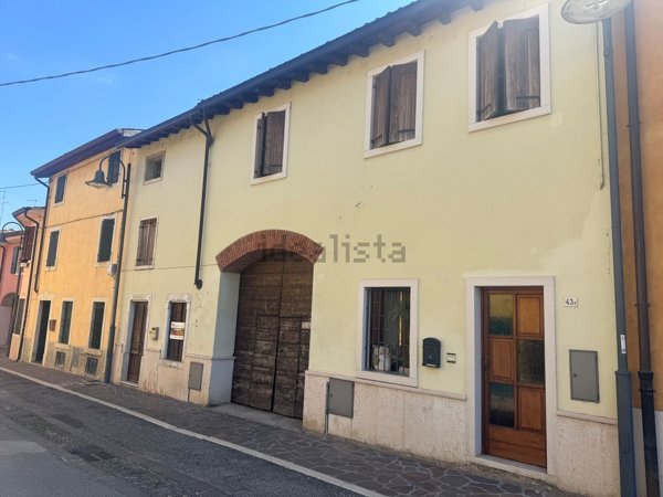 appartamento in vendita a Pescantina in zona Arcè
