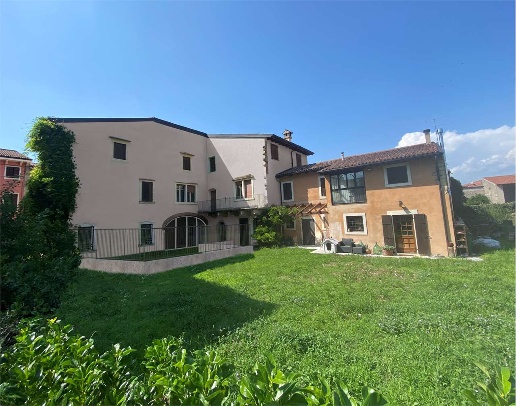 appartamento in vendita a Pescantina in zona Balconi