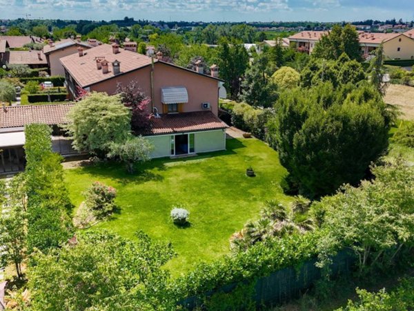 casa indipendente in vendita a Pescantina in zona Settimo