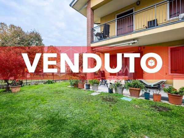 casa indipendente in vendita a Pescantina