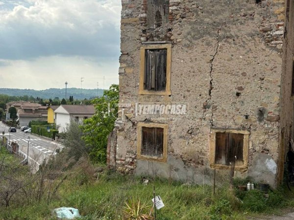casale in vendita a Pescantina