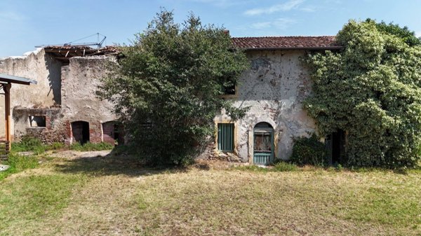 casale in vendita a Pescantina in zona Arcè