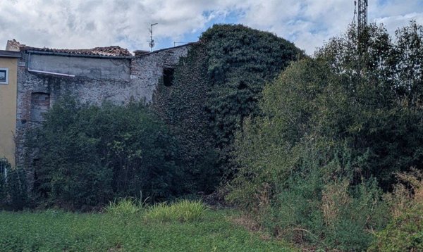 casale in vendita a Pescantina in zona Arcè