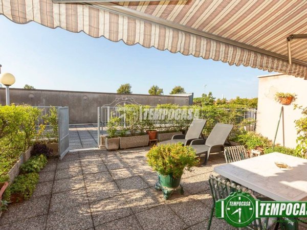 casa indipendente in vendita a Pescantina