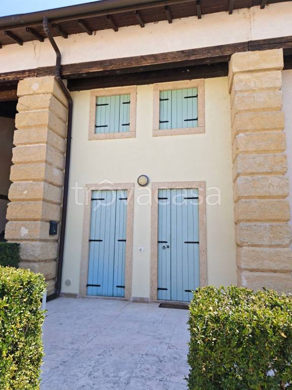 casa indipendente in vendita a Pescantina in zona Settimo