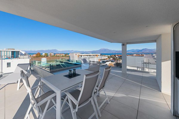 appartamento in vendita a Peschiera del Garda in zona San Benedetto di Lugana