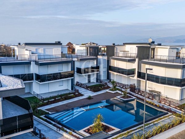 appartamento in vendita a Peschiera del Garda in zona San Benedetto di Lugana