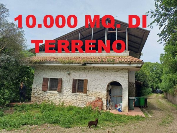 casa indipendente in vendita a Peschiera del Garda