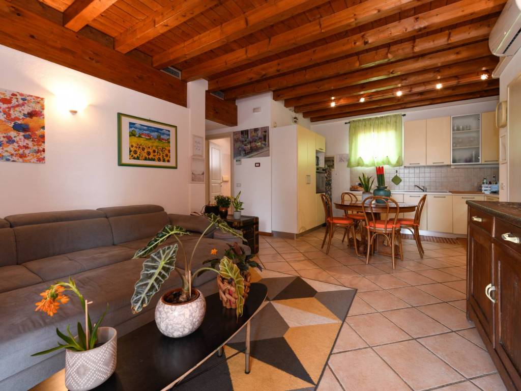 appartamento in vendita a Peschiera del Garda