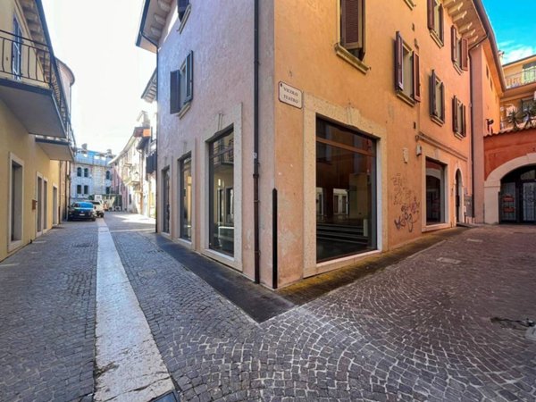 appartamento in vendita a Peschiera del Garda