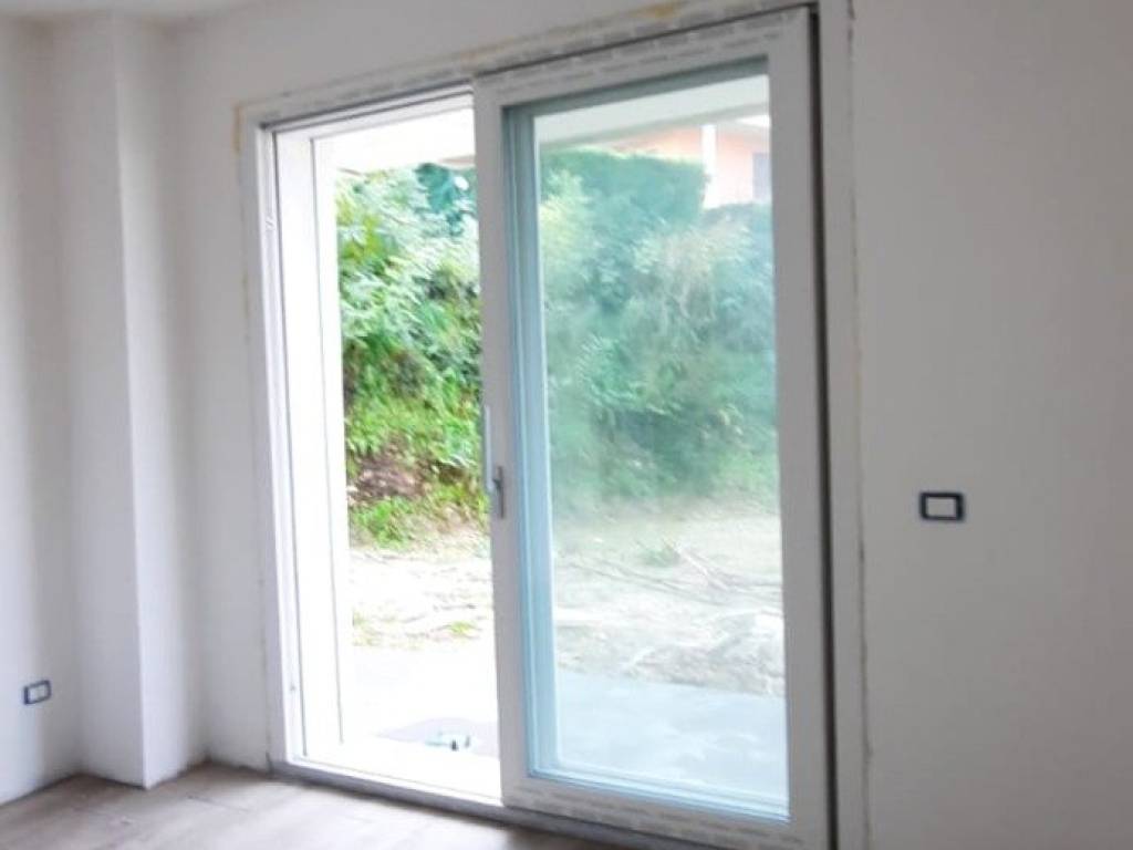 appartamento in vendita a Peschiera del Garda