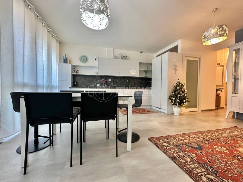 appartamento in vendita a Peschiera del Garda